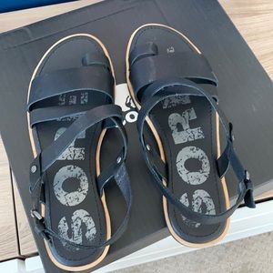 Black Sorel Ella Crisscross sandal